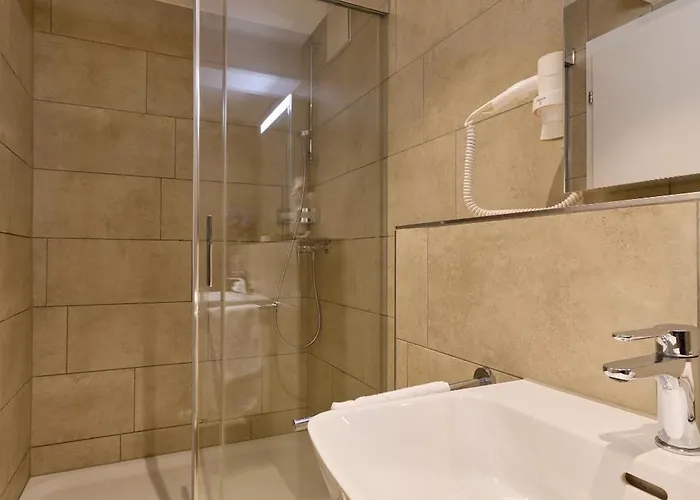 Franziskaner By Centra Otel Zürih